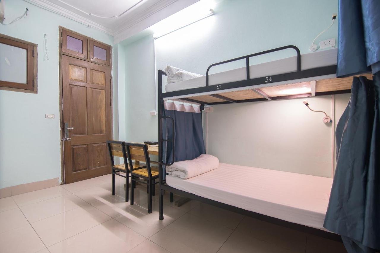 Reddoorz Hostel @ Hang Chieu Street Ανόι Εξωτερικό φωτογραφία